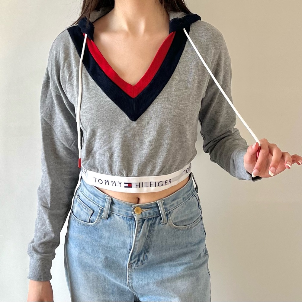 💙 cropped tommy hilfiger hoodie